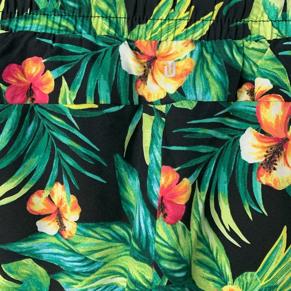 ID Ideology Women's Drawstring Running Shorts flowers Size: S - Picture 3 of 7